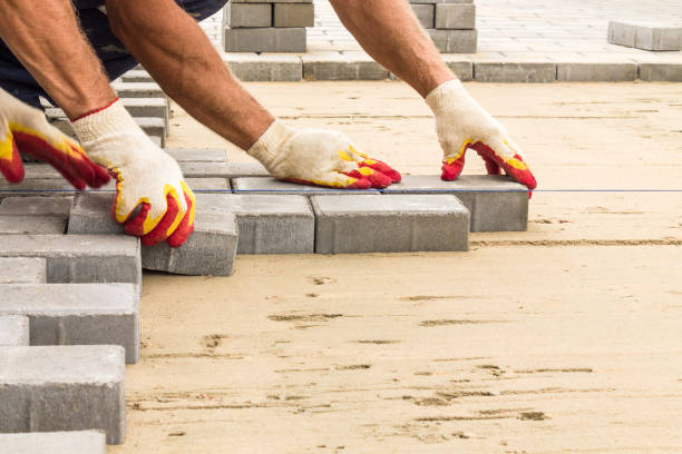 Best Professional Driveway Pavers  in Mukwonago, WI