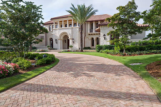 Best Interlocking Driveway Pavers  in Mukwonago, WI